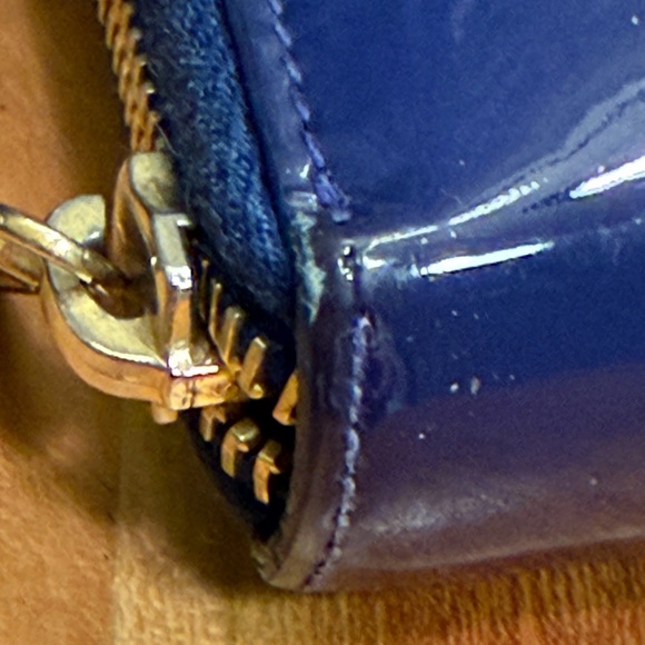 Yves Saint Laurent YSL Blue Patent Leather Belle De Jour Zip Around Wallet (EUC) - Picture 10 of 16